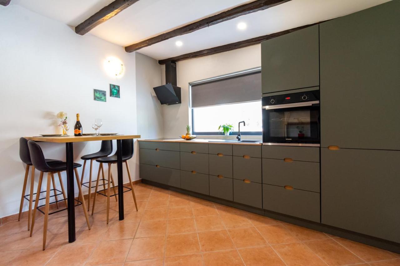 House 1119 Villa Muntic Luaran gambar
